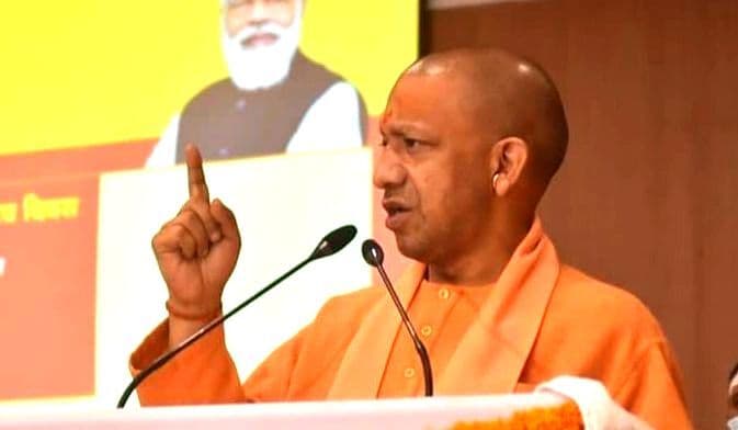 UP Election 2022: सीएम योगी का निशाना, बोले- समाजवादी पार्टी का एजेंट बनकर ओवैसी भावनाओं को भड़का रहे हैं