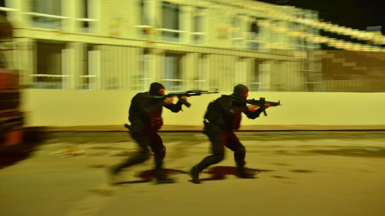 बिहार: महाबोधि मंदिर में आंतकियों से निपटने के लिए अचानक दौड़ने लगे पुलिस के जवान, जानिए क्यों दिखाई चौकसी