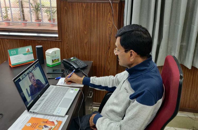 कोरोनावायरस से निबटने के लिए रांची के सांसद संजय सेठ ने फिर से दिये 1 करोड़ रुपये