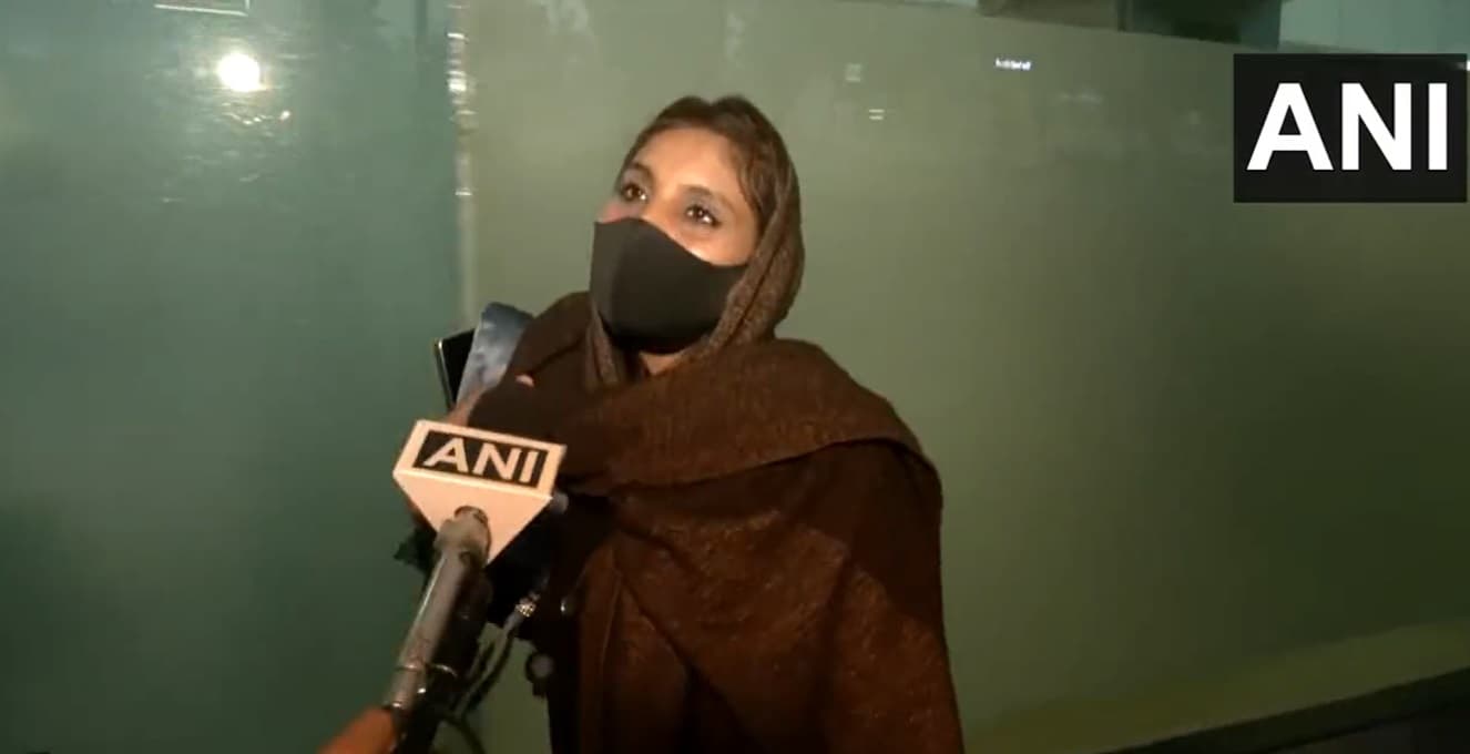 VIDEO: छह महीने बाद भारत लौटी अंजू, पाकिस्तान जाकर प्रेमी नसरुल्लाह से कर ली थी निकाह