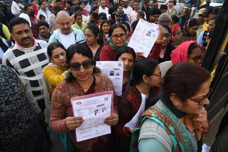 Bihar: सक्षमता परीक्षा पास शिक्षकों को मिलेगा नये सिरे से नियुक्ति-पत्र, बदल जायेंगी सेवा शर्तें