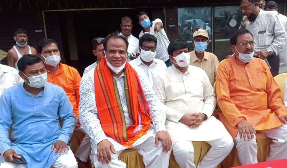 शहीद सम्मान यात्रा पर हंगामा, विधायक समेत 30 कार्यकर्ता गिरफ्तार, BJP बोली- ‘यहां तालिबान का शासन’