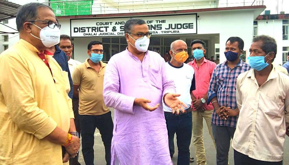 Coal Scam: ED के सामने पेश नहीं हुए कानून मंत्री मलय घटक, वीडियो कॉन्फ्रेंसिंग से पूछताछ की मांग Coal Scam: ED के सामने पेश नहीं हुए कानून मंत्री मलय घटक, वीडियो कॉन्फ्रेंसिंग से पूछताछ की मांग