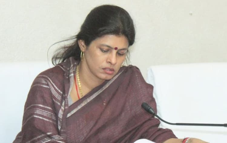 प्रियंका के 40 फीसदी महिलाओं को टिकट देने पर स्वाति सिंह का तंज- ‘पहले कांग्रेस सरकार में लागू करें आरक्षण’