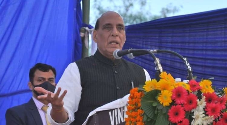 राजनाथ सिंह ने सेना को दी खुली छूट, बोले- कोई भी फैसला लेने के लिए स्वतंत्र, सरकार उनके साथ