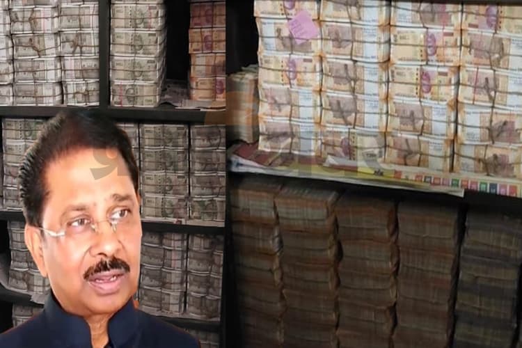 IT Raid: आज खुल सकते हैं सांसद धीरज साहू के लॉकर, चौथे दिन भी आईटी की छापेमारी जारी