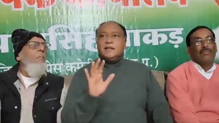 'राहुल गांधी साधारण नेता, बहुत ज्यादा तवज्जो ना दें', दिग्विजय सिंह के भाई लक्ष्मण सिंह ने ऐसा क्यों कहा?