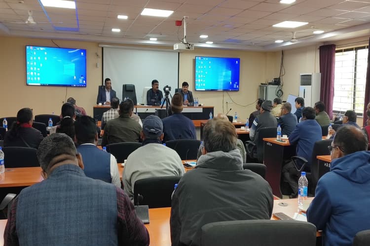 झारखंड: बूथों पर उपलब्ध जरूरी न्यूनतम सुविधाओं का होगा सोशल ऑडिट, वोटरों को मिलेंगी बेहतर सुविधाएं,ये है प्लान