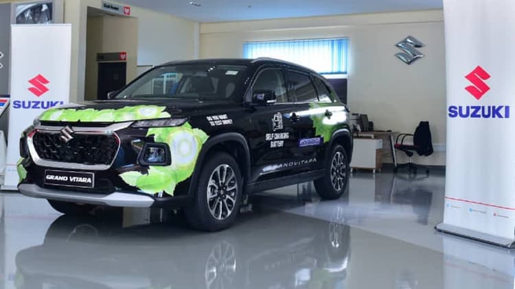 इलेक्ट्रिक कारों से अधिक इन Hybrid Cars पर टूट रहे लोग, 16 EV पर भारी पड़ रहीं ये 4 गाड़ियां