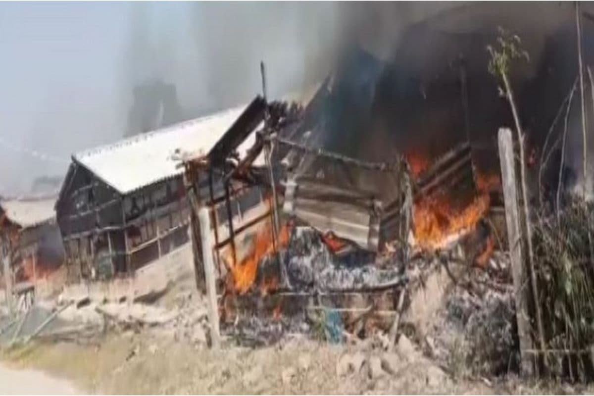 पश्चिम बंगाल : संदेशखाली मामले में एसआईटी जांच की मांग वाली याचिका सुप्रीम कोर्ट में खारिज