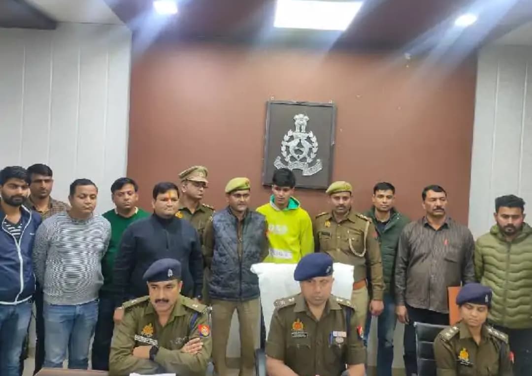Mathura News: फिजियोथेरेपिस्ट ने की थी व्यापारी के पत्नी की हत्या, लूट का बनाया था प्लान, ऐसे हुआ खुलासा Mathura News: फिजियोथेरेपिस्ट ने की थी व्यापारी के पत्नी की हत्या, लूट का बनाया था प्लान, ऐसे हुआ खुलासा