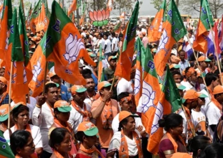 भाजपा ने लोकसभा चुनाव 2024 में जीत के लिए उम्र का बंधन किया खत्म, 75 वर्ष से अधिक सात सांसदों को मिलेगा टिकट!