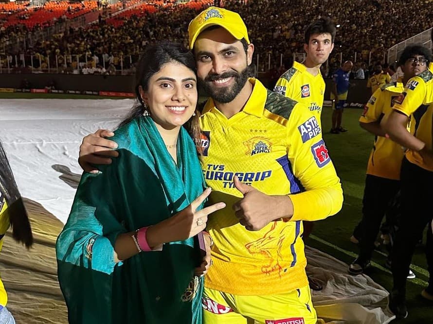 रवींद्र जडेजा के पिता के आरोपों पर उनकी पत्नी रिवाबा ने तोड़ी चुप्पी, कह दी यह बात