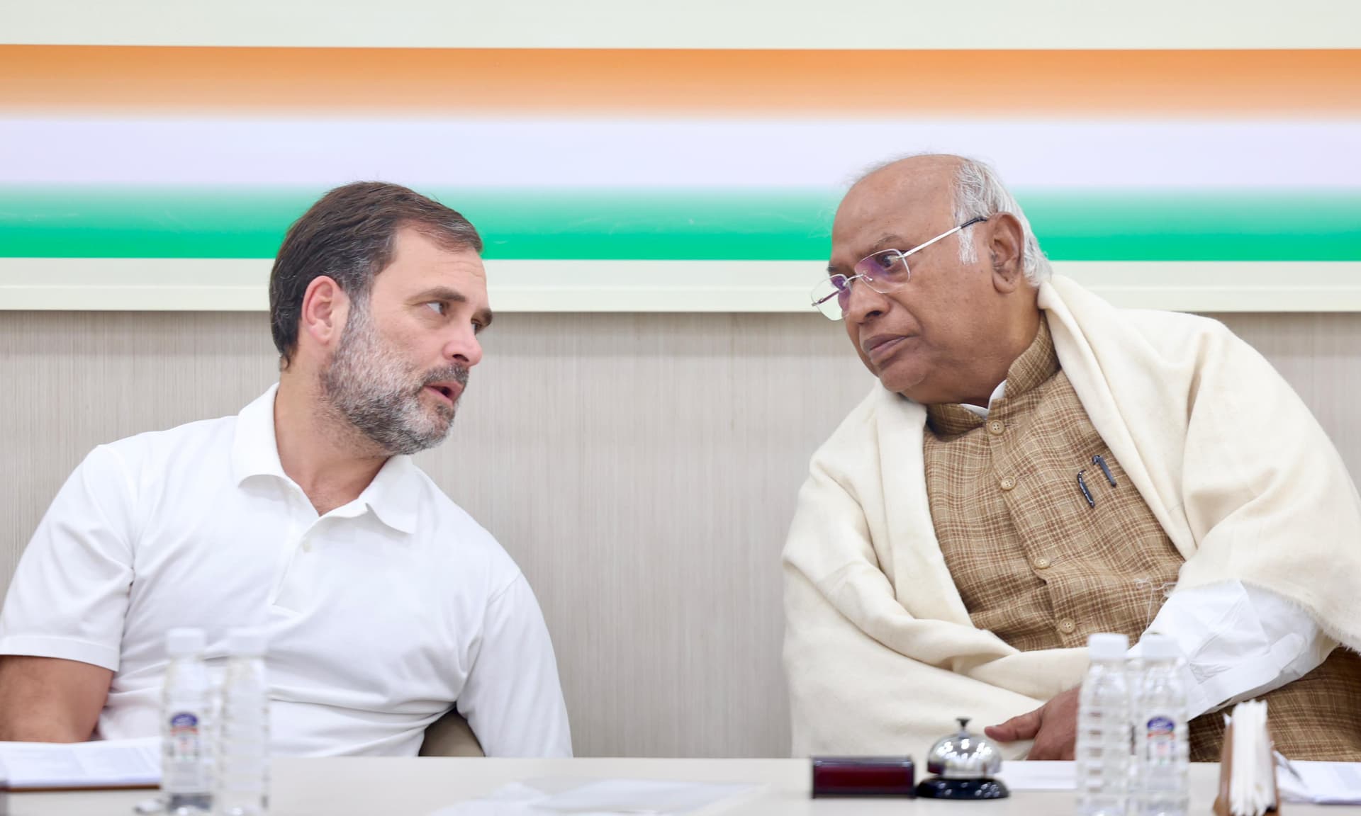 लोकसभा चुनाव: ममता बनर्जी ने बढ़ाई कांग्रेस की टेंशन! ‘आप’ के साथ सीट शेयरिंग को लेकर आज अहम बैठक