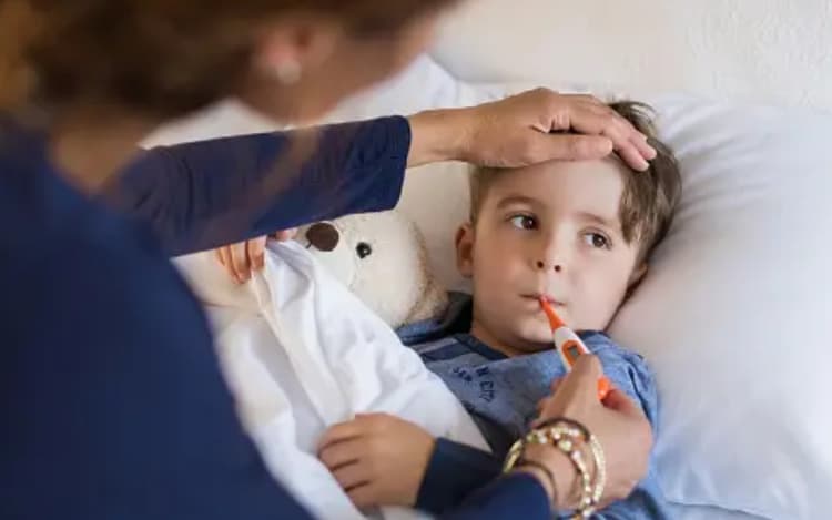 बच्चों में तीन दिनों तक दिखें न्यूमोनिया जैसे ये लक्षण,डॉक्टर से करें संपर्क,जानें क्या है व्हाइट लंग सिंड्रोम