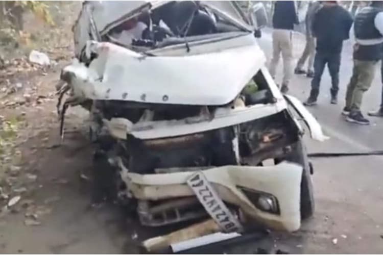 पश्चिम बंगाल : बीरभूम में कार और डंपर के बीच जबरदस्त टक्कर,चालक की मौत,थाना प्रभारी घायल