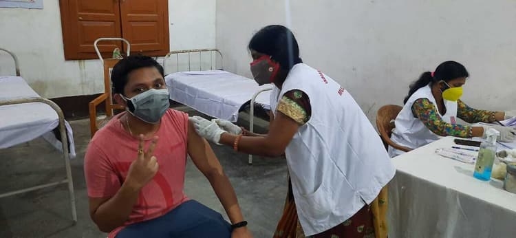 महाअभियान शुरू, बिहार में पहले दिन लगा 4.88 लाख को टीका