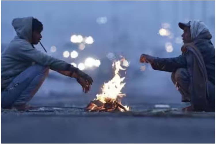धनबाद में शीतलहर जारी, न्यूनतम तापमान दो डिग्री बढ़ा