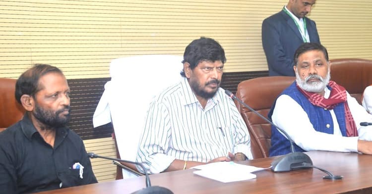 UP Chunav 2022: उत्तर प्रदेश में 10 से 12 सीटें जीतेंगे, राकेश टिकैत हमारे चाचा के जैसे- रामदास अठावले