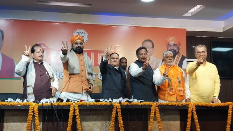 जेपी नड्डा ने नीतीश कुमार की वापसी को बताया सुखद, बोले- डबल इंजन की सरकार में अब तेजी से होगा विकास