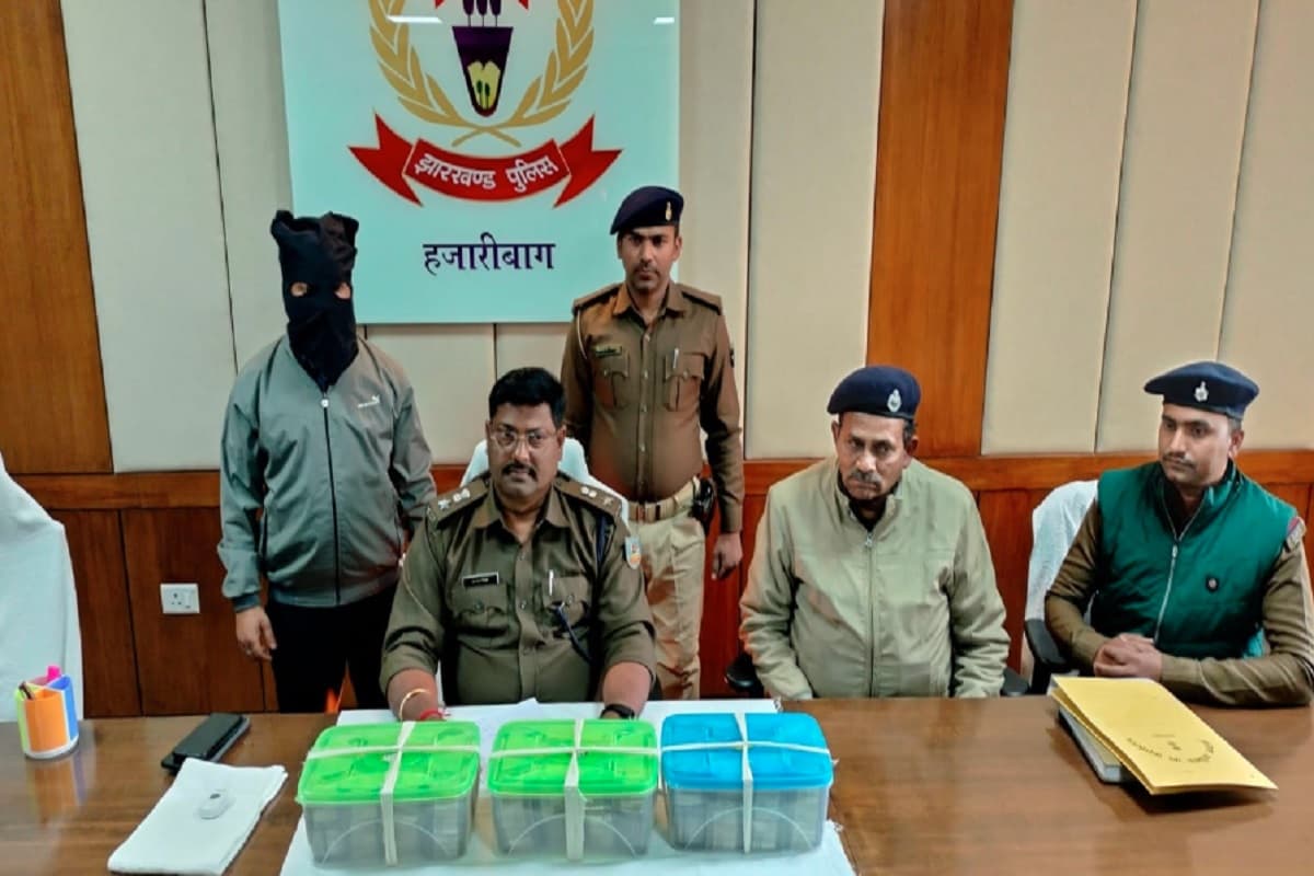 हजारीबाग: ड्राइवर निकला चोर, मालिक के आलमीरा से 45 लाख रुपये की थी चोरी