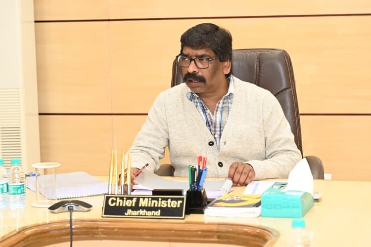 CM हेमंत बोले- हमारे खनिज से दूसरे राज्य समृद्ध, हम अंधेरे में, आगे नहीं बढ़ पाने के लिए इसे बताया बड़ा कारण
