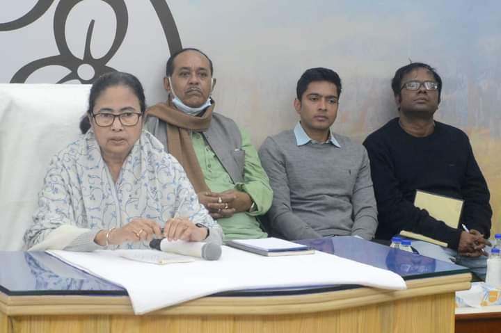 Lok Sabha Chunav 2024: पश्चिम बंगाल की सभी 42 लोस सीटों पर उम्मीदवार उतारने की तैयारी में तृणमूल कांग्रेस Lok Sabha Chunav 2024: पश्चिम बंगाल की सभी 42 लोस सीटों पर उम्मीदवार उतारने की तैयारी में तृणमूल कांग्रेस