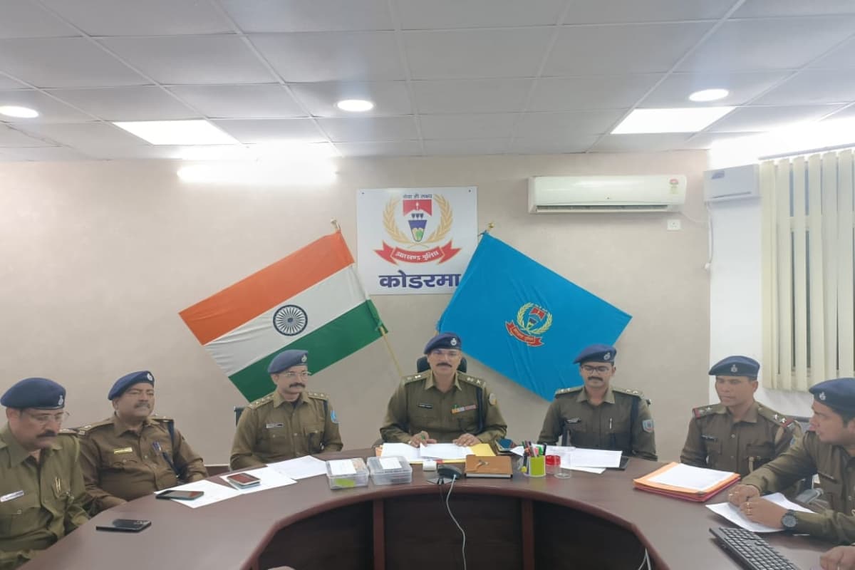 झारखंड: मुथूट फाइनेंस के कर्मी से 3.93 लाख की लूट का खुलासा, 1.27 लाख कैश के साथ चार आरोपी अरेस्ट