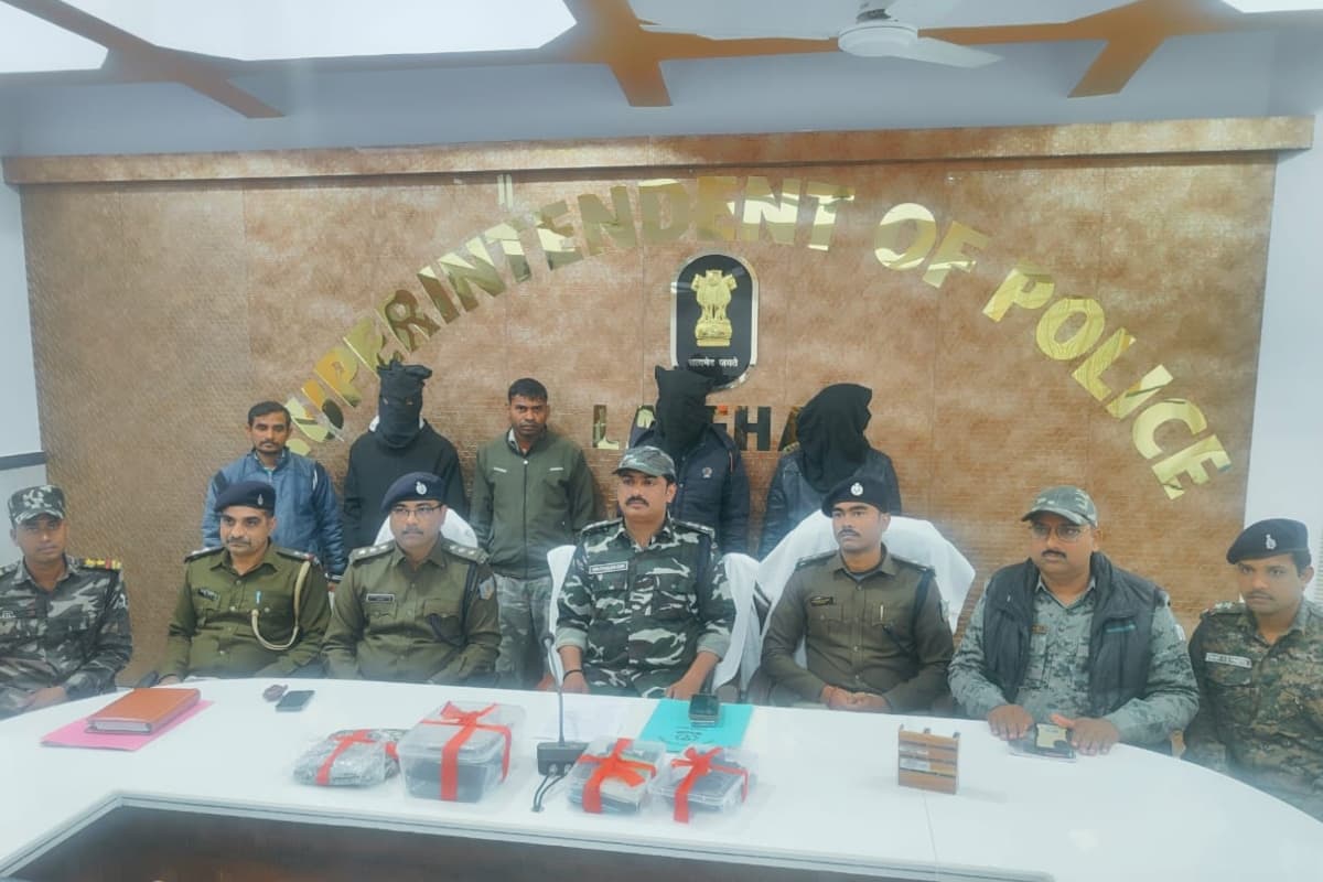 झारखंड: जेजेएमपी के तीन नक्सली पिस्टल व कारतूस के साथ अरेस्ट, लातेहार पुलिस को ऐसे मिली कामयाबी