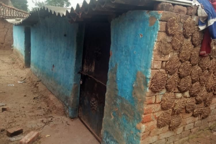 लोहरदगा के भंडरा प्रखंड में रोजगार की कमी से पलायन को विवश हैं लोग