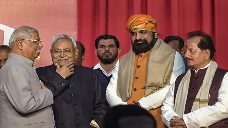 बिहार में महादलित, अति पिछड़ा समेत 4 आयोग को किया गया भंग, सरकार बदलने के बाद सभी सदस्य व अध्यक्ष हटाए गए