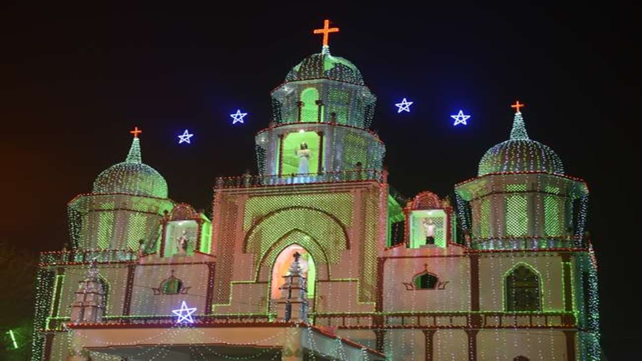 Christmas 2023: क्रिसमस पर बाजारों की बढ़ी रौनक, जानिए बिहार के सबसे पुराने चर्च का इतिहास