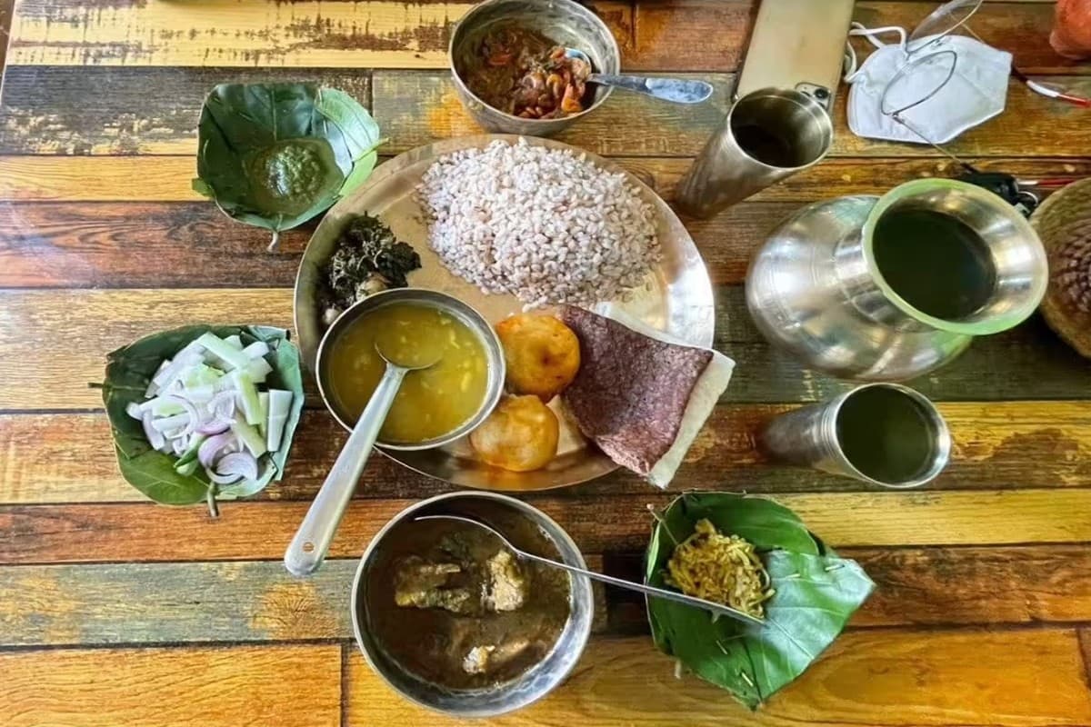 Famous Food of Ranchi: रांची में क्या खाएं? ट्राई करें ये फूड