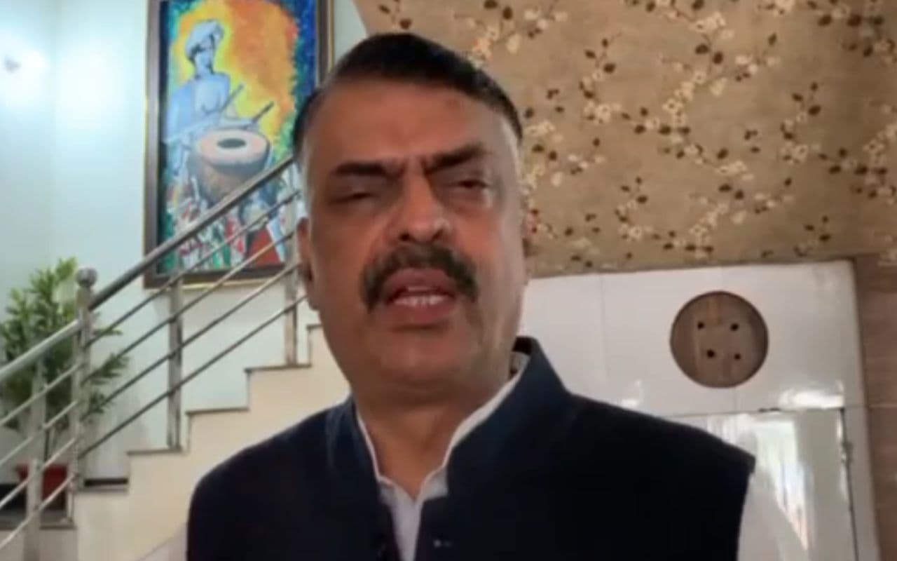 राहुल गांधी के कदमों की आहट से घबराया केंद्र, झारखंड में सरकार को मिला ‘न्याय’, पाकुड़ में बोले राजेश ठाकुर