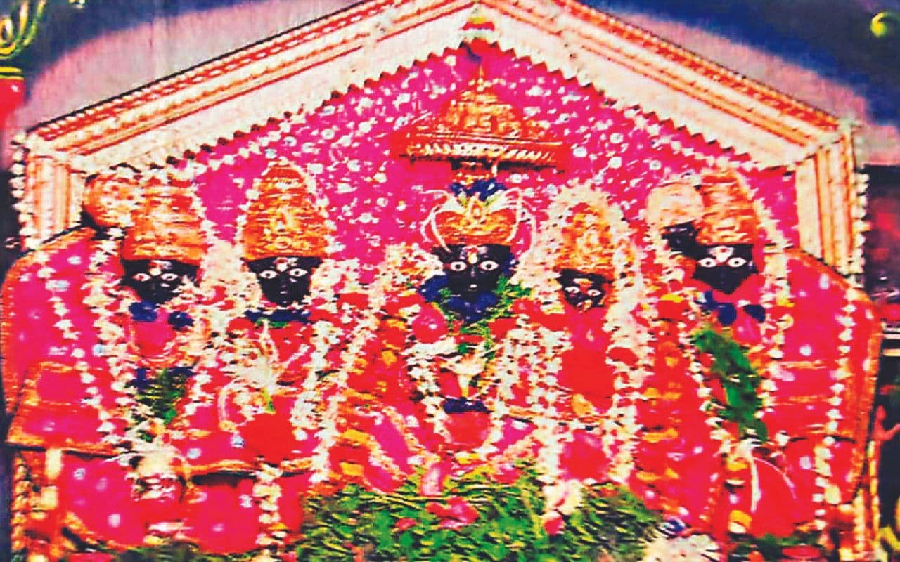 अनूठे हैं अयोध्या में काले राम और गोरे राम के मंदिर अनूठे हैं अयोध्या में काले राम और गोरे राम के मंदिर