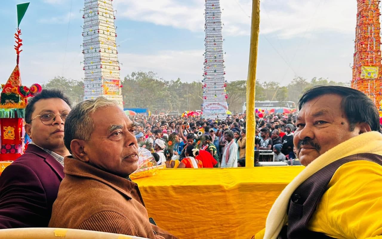 झारखंड: टुसू मेले में गीत-नृत्य पर जमकर थिरके लोग, चौड़ल प्रतियोगिता के विजेता हुए पुरस्कृत