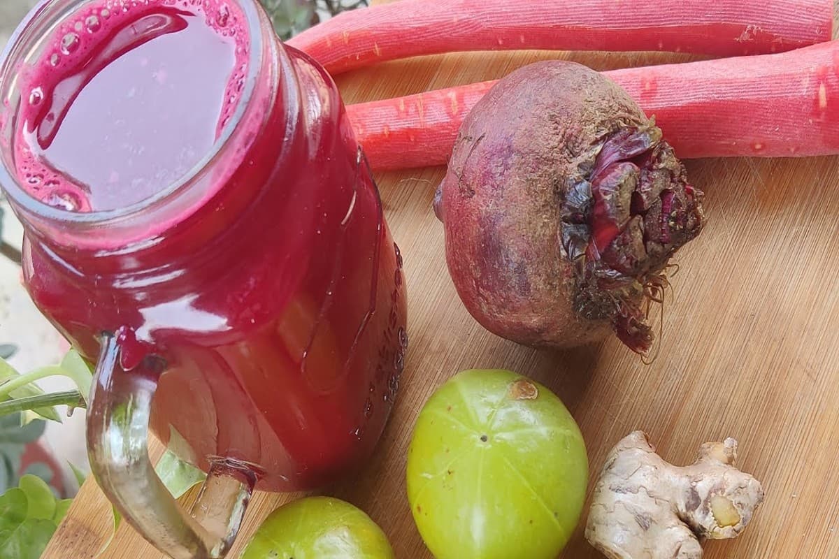 Benefits Of Beetroot And Amla Juice: शरीर के लिए बेहद फायदेमंद है आंवला और चुकंदर का मिक्स जूस