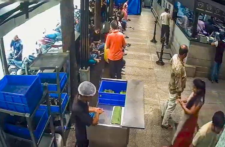 Bengaluru Blast : विस्फोट के लिए टाइमर का हुआ इस्तेमाल, जानें कौन चलाता है रामेश्वरम कैफे