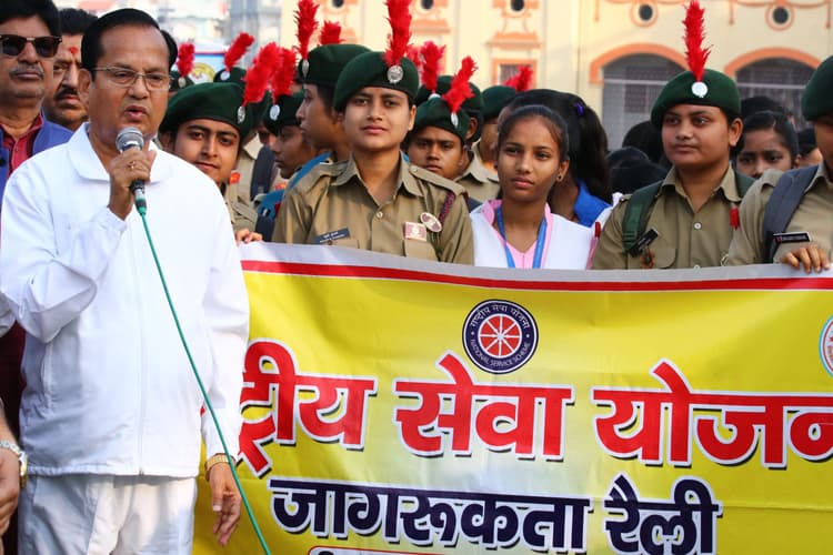 भागलपुर में प्रभात खबर मतदाता जागरूकता रैली, भारी संख्या में युवाओं, छात्र-छात्राओं, शिक्षक ने लिया हिस्सा