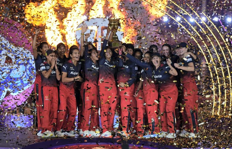 WPL 2024: दीप्ति शर्मा से लेकर शेफाली वर्मा तक, जानें किस खिलाड़ी को मिला कौन सा पुरस्कार