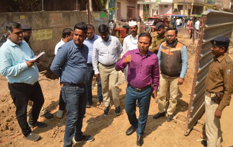 भागलपुर: भोलानाथ आरओबी का निर्माण धीमा, 33 हजार वोल्ट के केबल बनी अड़चन