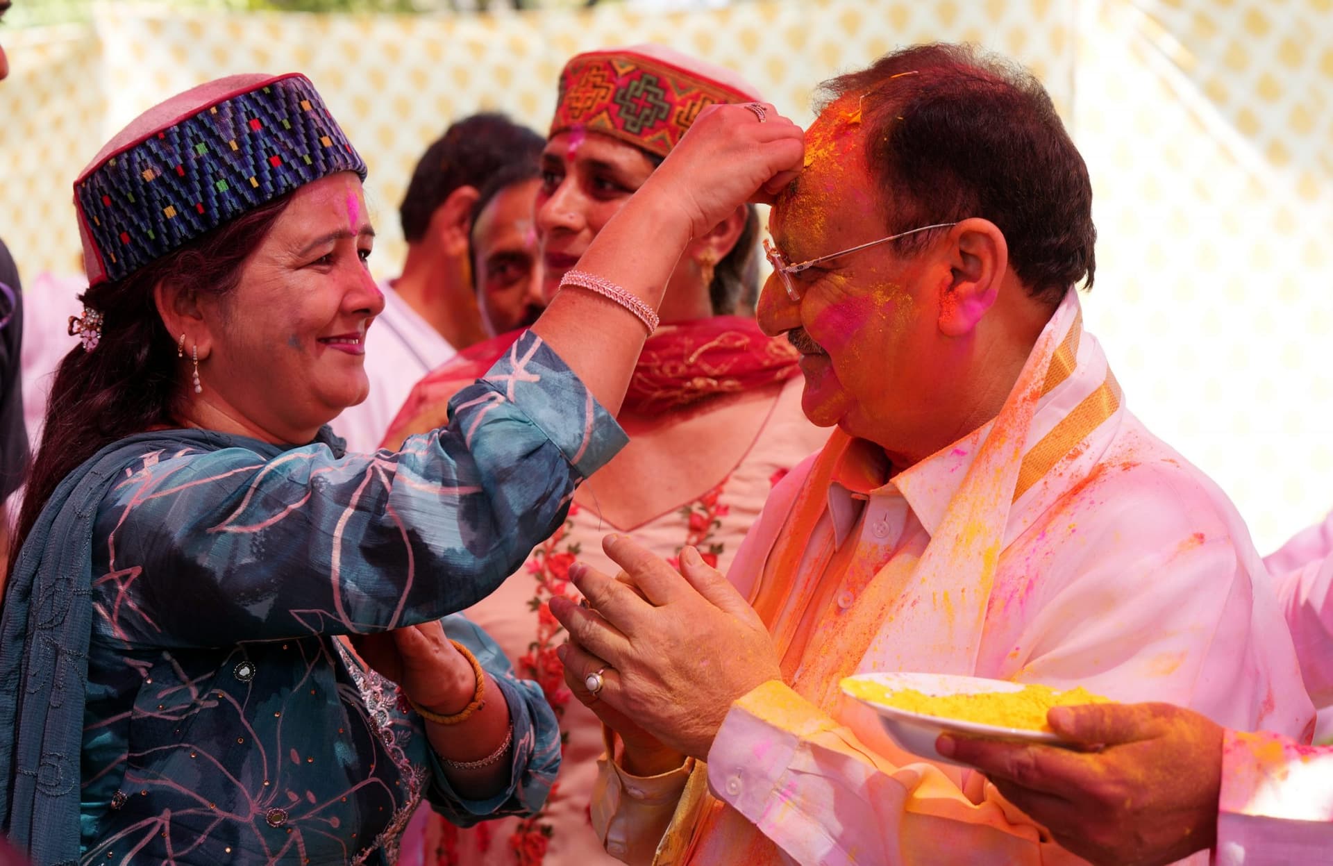 Holi 2024 : ‘कोई खेले रेल में, कोई खेले जेल में’, होली पर बीजेपी का ‘आप’ पर तंज