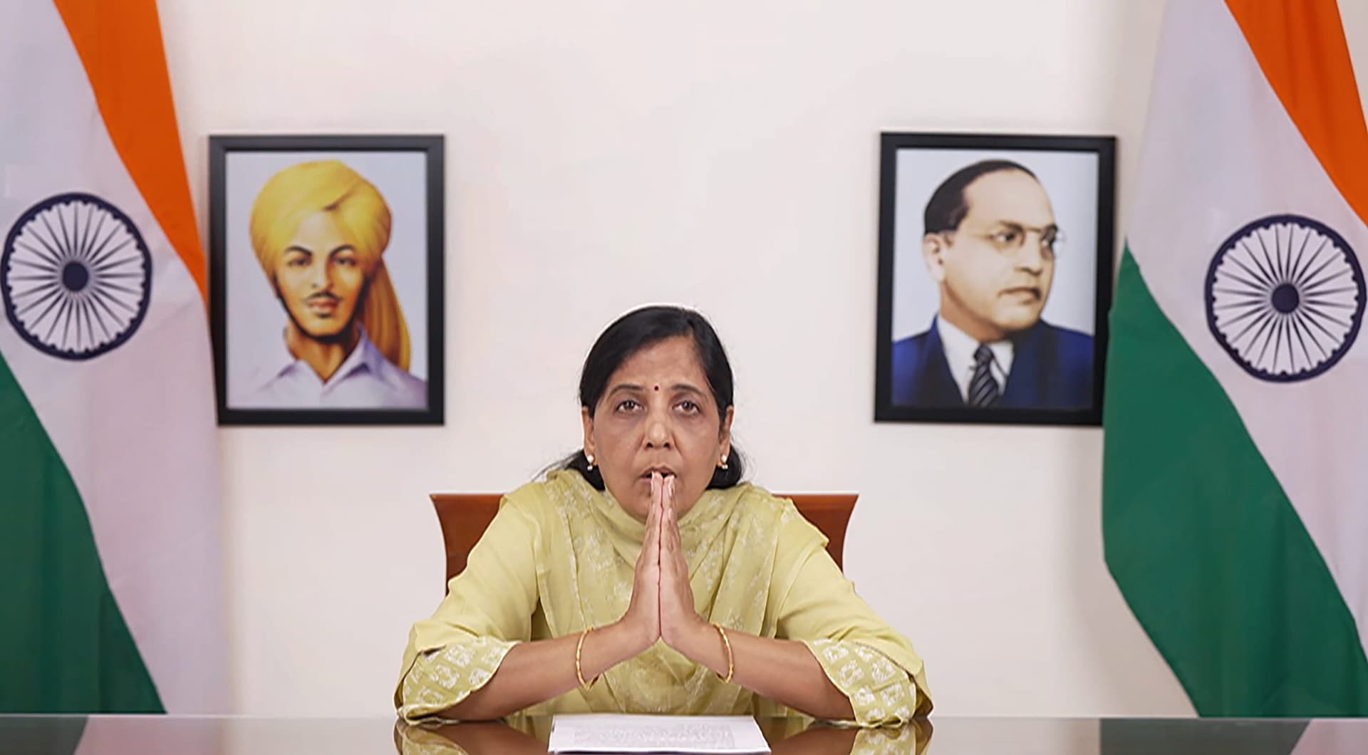 ‘केजरीवाल को आशीर्वाद’ अभियान की शुरुआत, बोलीं पत्नी सुनीता- देशभक्ति अरविंद केजरीवाल के रोम-रोम में
