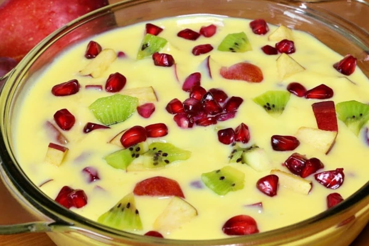 Holi Special Custard Recipe: अगर आप इस होली मीठे में कुछ बेहतरीन बनाना चाहते हैं, तो ये है आप के लिए फ्रूट कस्टर्ड की रेसिपी