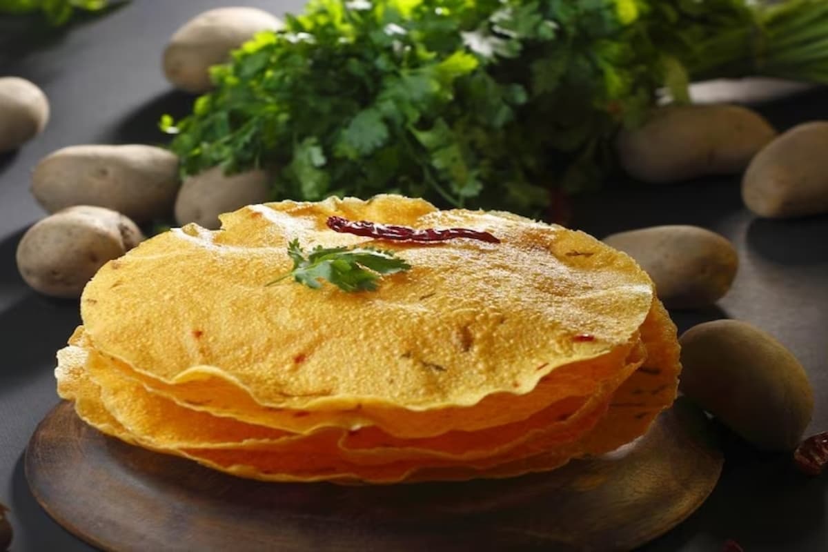 Holi Special Recipe: घर पर बनाएं बाजार जैसे आलू पापड़, देखें ये आसान रेसिपी