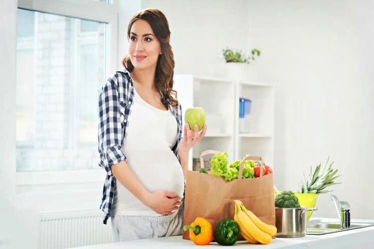 Pregnancy Tips: प्रेगनेंसी के दौरान कौन सा फल खाना चाहिए, यहां जानिए