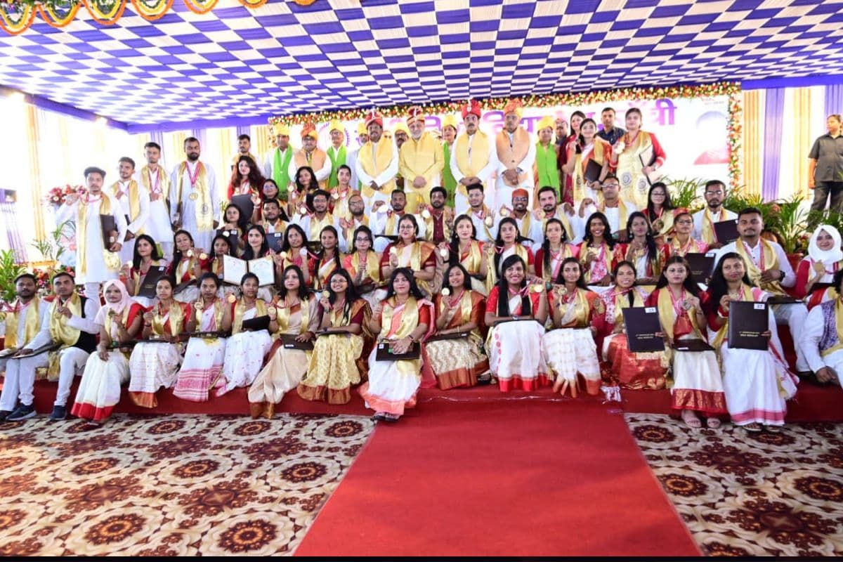 रांची विश्वविद्यालय के 37वें दीक्षांत समारोह में 76 को गोल्ड मेडल, राज्यपाल सीपी राधाकृष्णन ने दिया सफलता का मंत्र