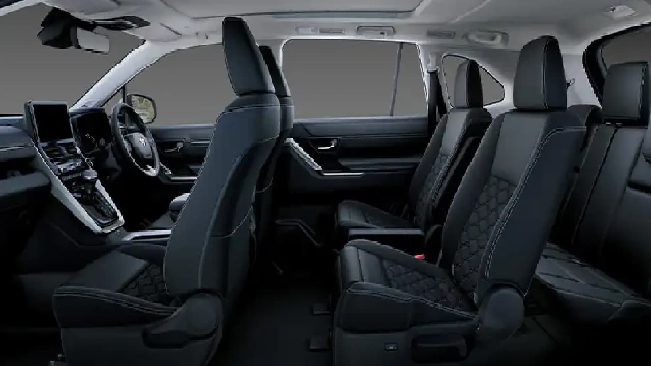 बड़े परिवार की बड़ी 7 सीटर कार Toyota Innova Hycross