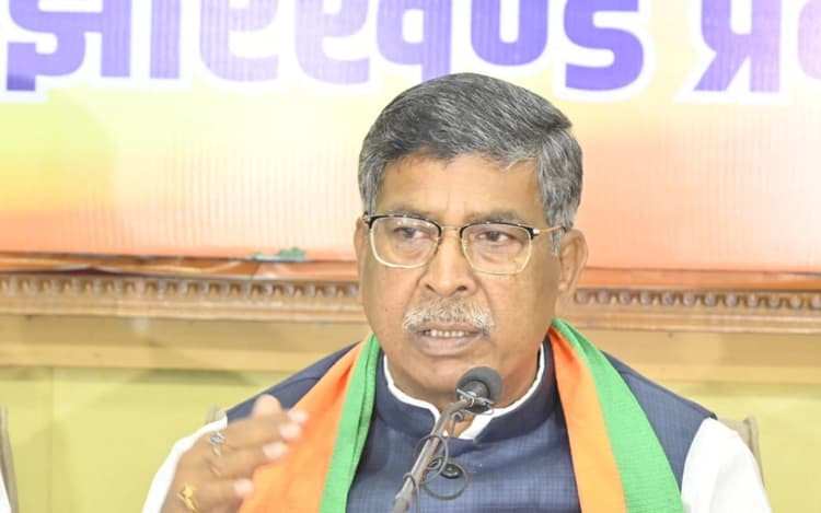 कांग्रेस विधायक के ठिकानों पर ED के छापे जारी, भाजपा बोली- जमीन लूट, रंगदारी और दबंगई है अंबा प्रसाद के परिवार की पहचान