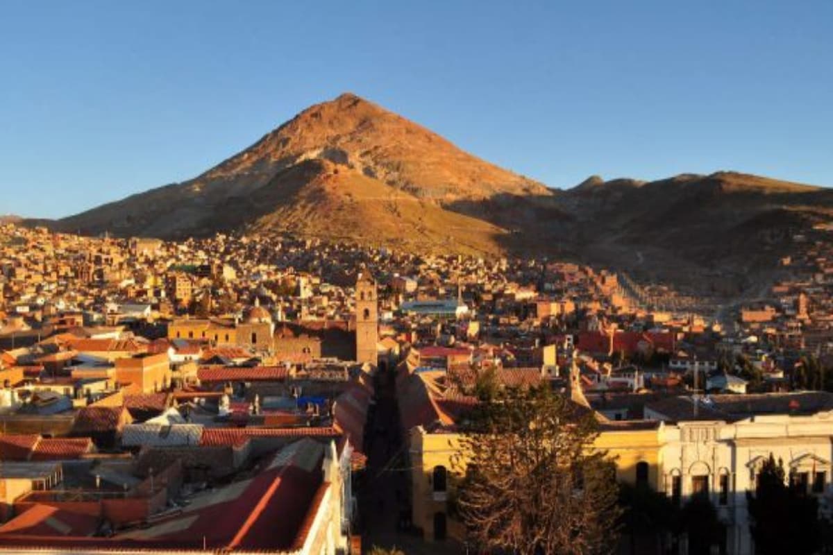 Cerro Rico: लाखों लोगों को खा चुका है यह आदमखोर पहाड़, जानिए क्यों है इतना खतरनाक